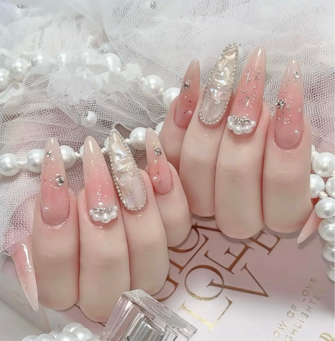 ロング ハンドネイル E🌷nail 長さだし専門店のネイルデザイン