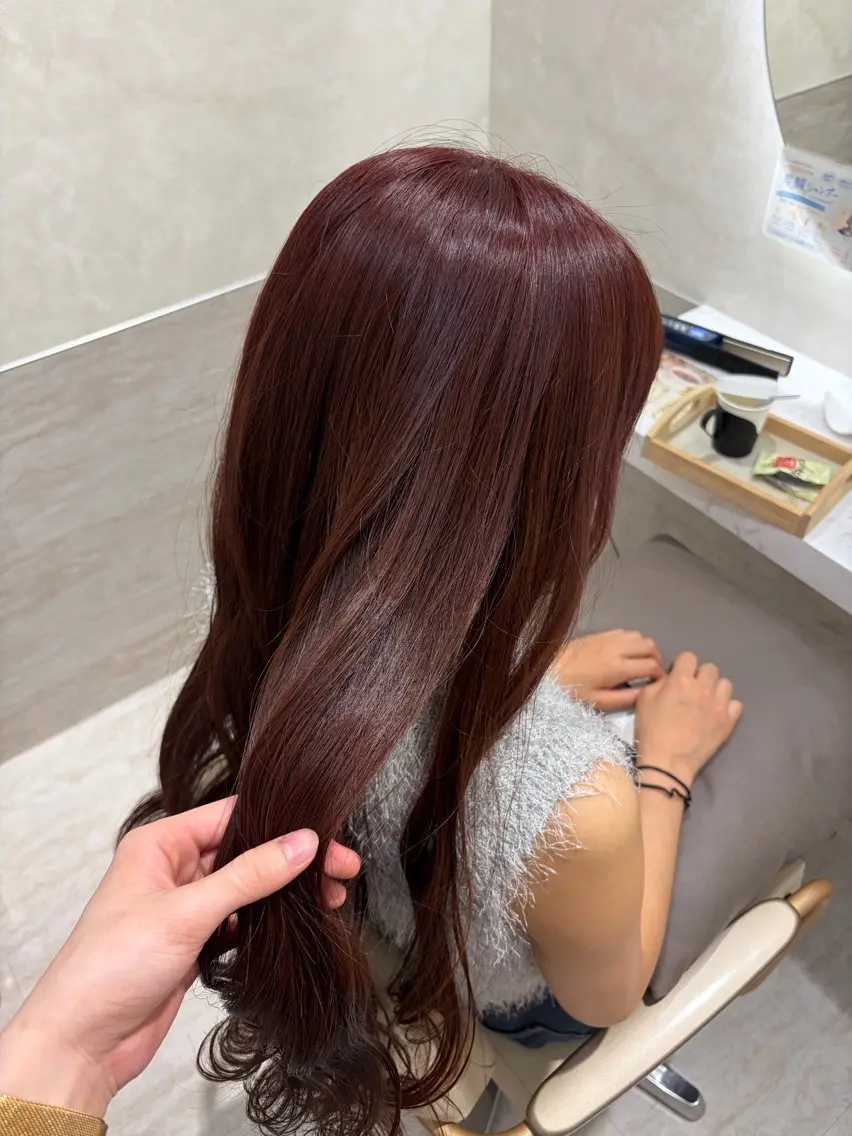 ロング ピンクブラウン カット ヘアカラー SAAYA🌱 Luana難波店のヘアスタイル