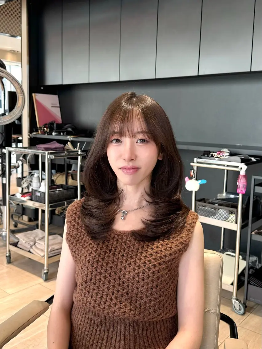 ミディアム ミディアムレイヤー レイヤーカット カットモデル募集/ 前髪カット/祝迫華艶のヘアスタイル