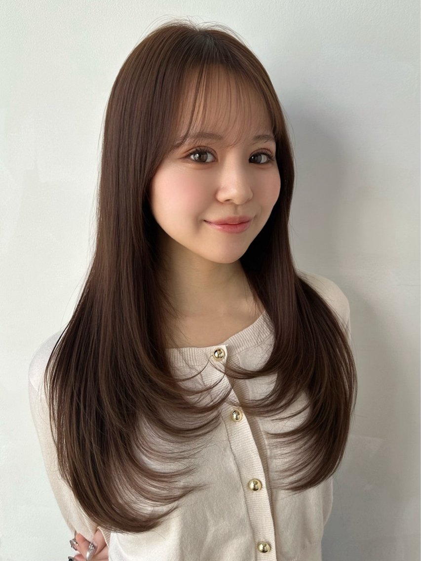 ロング レイヤーカット 市吉 杏奈のヘアスタイル