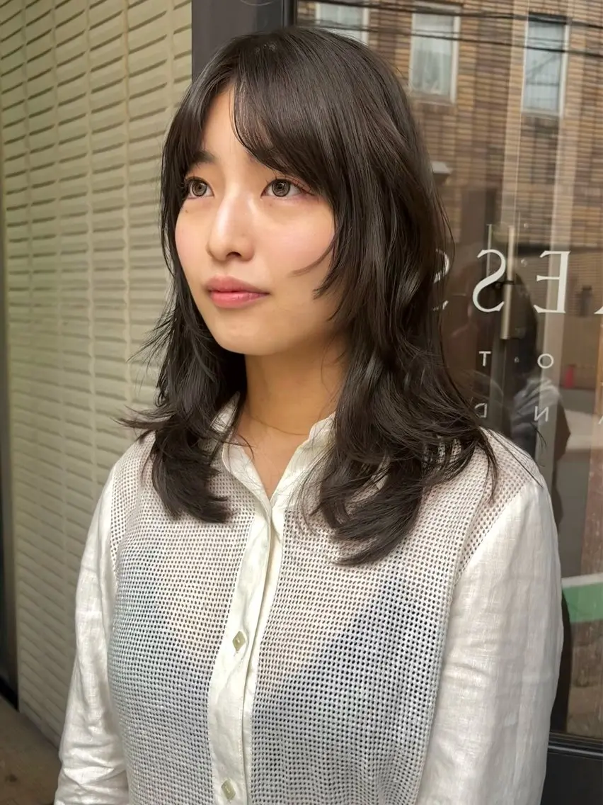 ミディアム カラー パーマ カット ヘアカラー レイヤー/透明感/ ブリーチなし/わかなのヘアスタイル