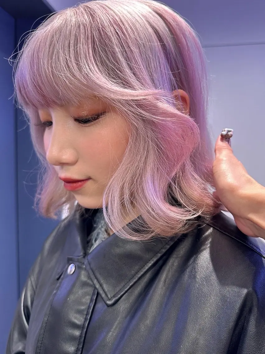 ミディアム カラー ヘアカラー トリートメント ピンクカラー美容師 新宿美容室🎀のヘアスタイル