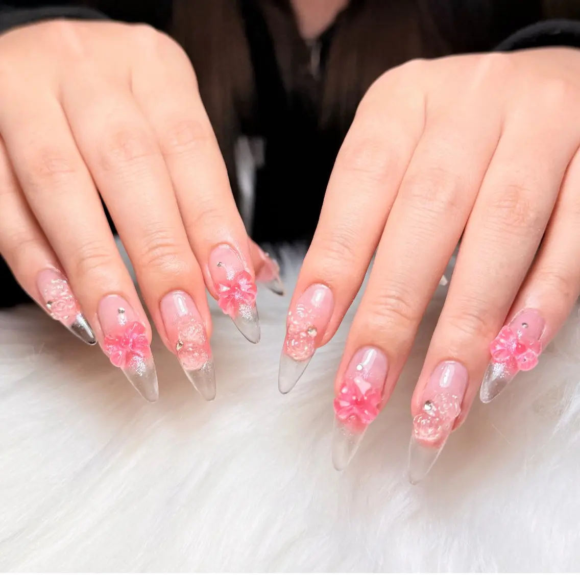 ネイル 桜ネイル 長さ出し フレンチネイル 韓国ネイル マグネットネイル ハンドネイル Kiwami nailsalonのネイルデザイン