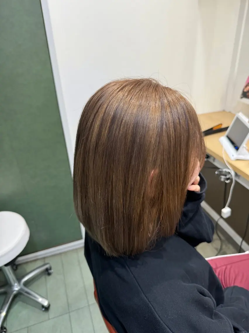 ミディアム カラー 大塚 しおりのヘアスタイル