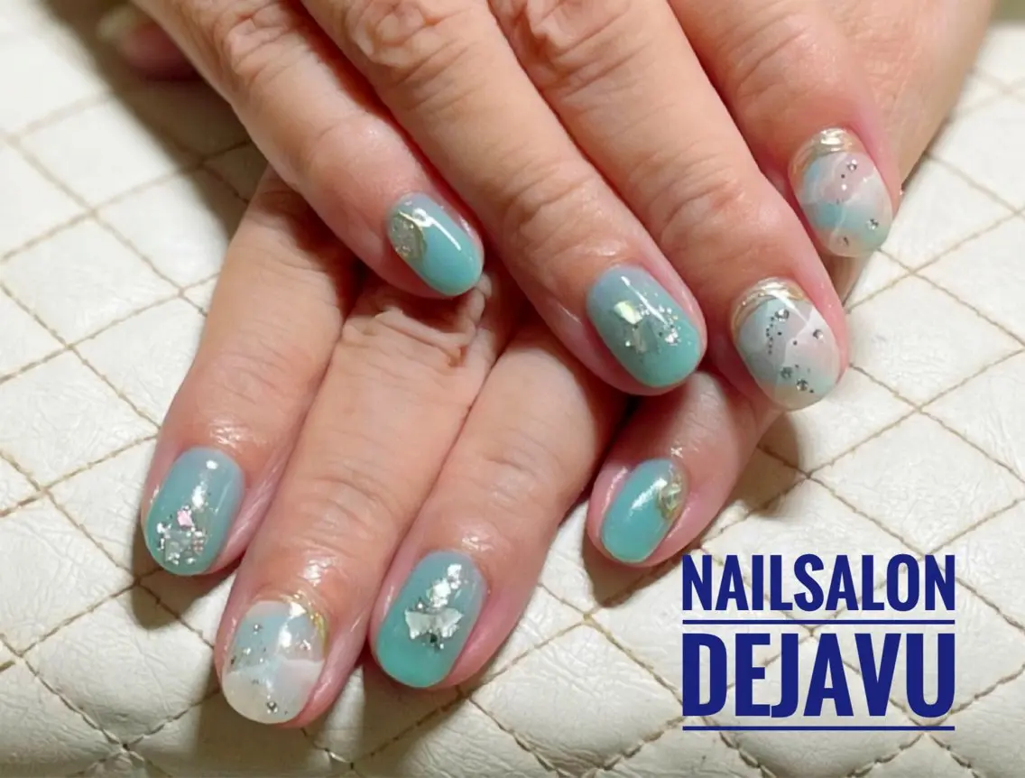 ネイル 水色 ニュアンスネイル ハンドネイル Nailsalon Dejavuのネイルデザイン