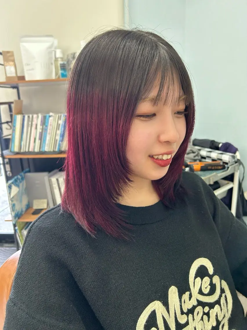 ミディアム カラー 一條 乃亜のヘアスタイル