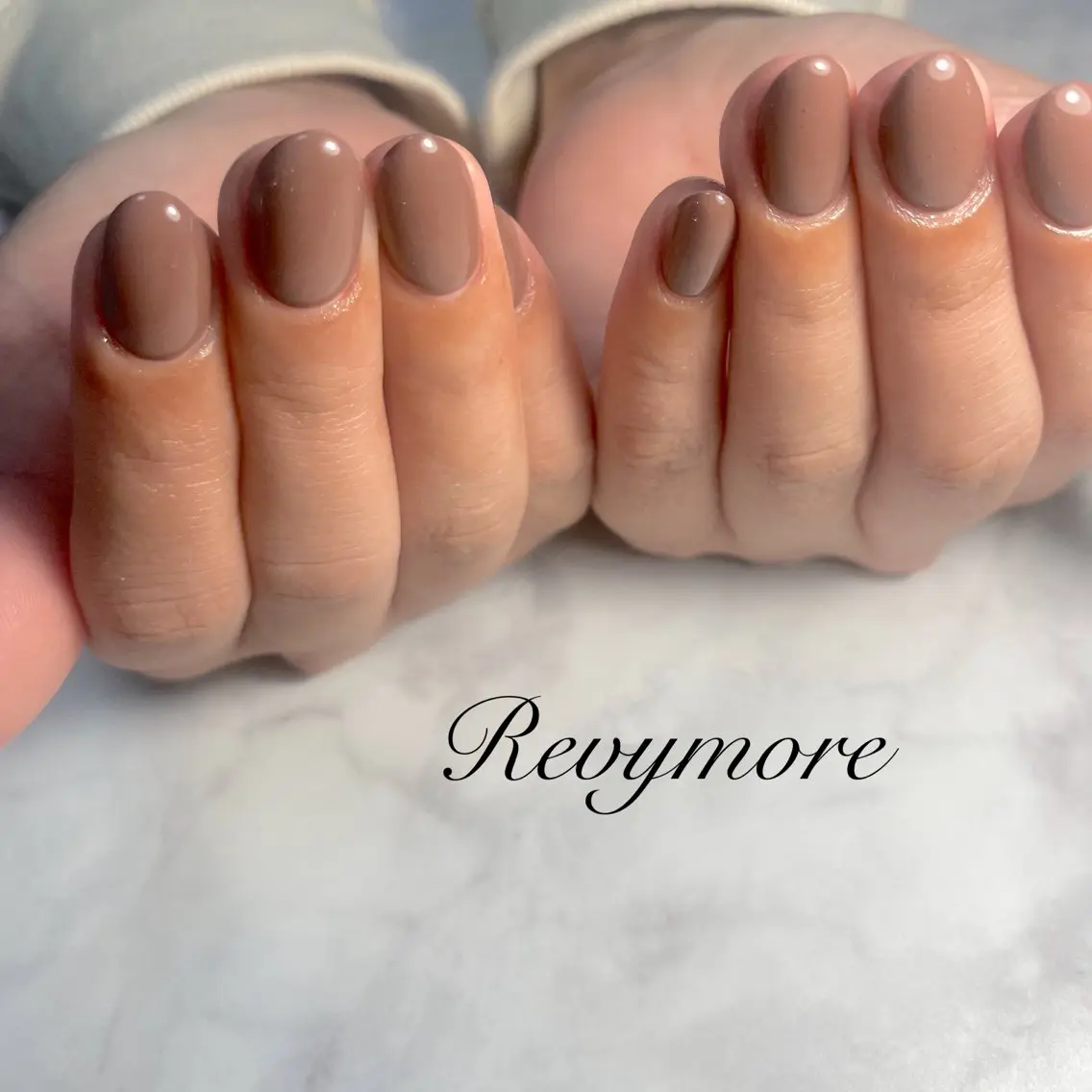 ネイル ブラウン ジェルネイル キラキラネイル 韓国ネイル ニュアンスネイル nail salon Revymoreのネイルデザイン
