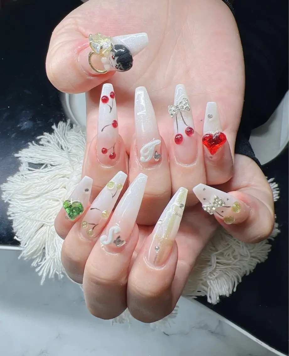 ネイル 長さ出し グラデーション 卒業式 キラキラネイル マグネットネイル ハンドネイル Lee Nailsのネイルデザイン