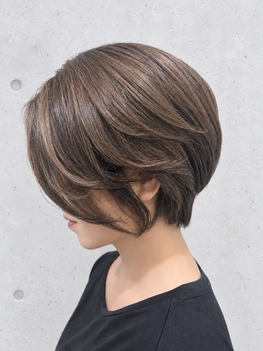 ショート カット ヘアカラー トリートメント 斎藤 彩香のヘアスタイル