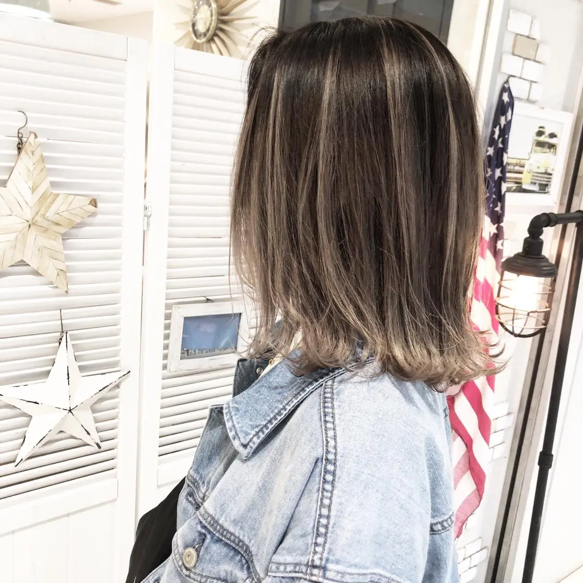 ミディアム カラー バレイヤージュ レイヤーカット ヘアカラー トリートメント ブリーチカラーレイヤ ーカット🦋annaのヘアスタイル
