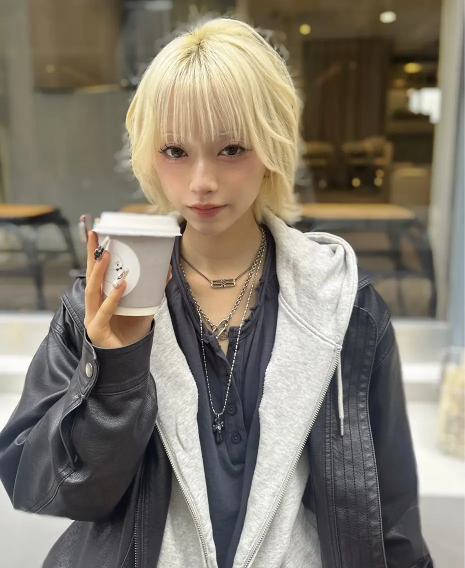 ショート カラー ベージュカラー ブリーチ ブロンド ケアブリーチ 透明感カラー カット ヘアカラー 💎透明感カラー特化 💎TAISEIのヘアスタイル