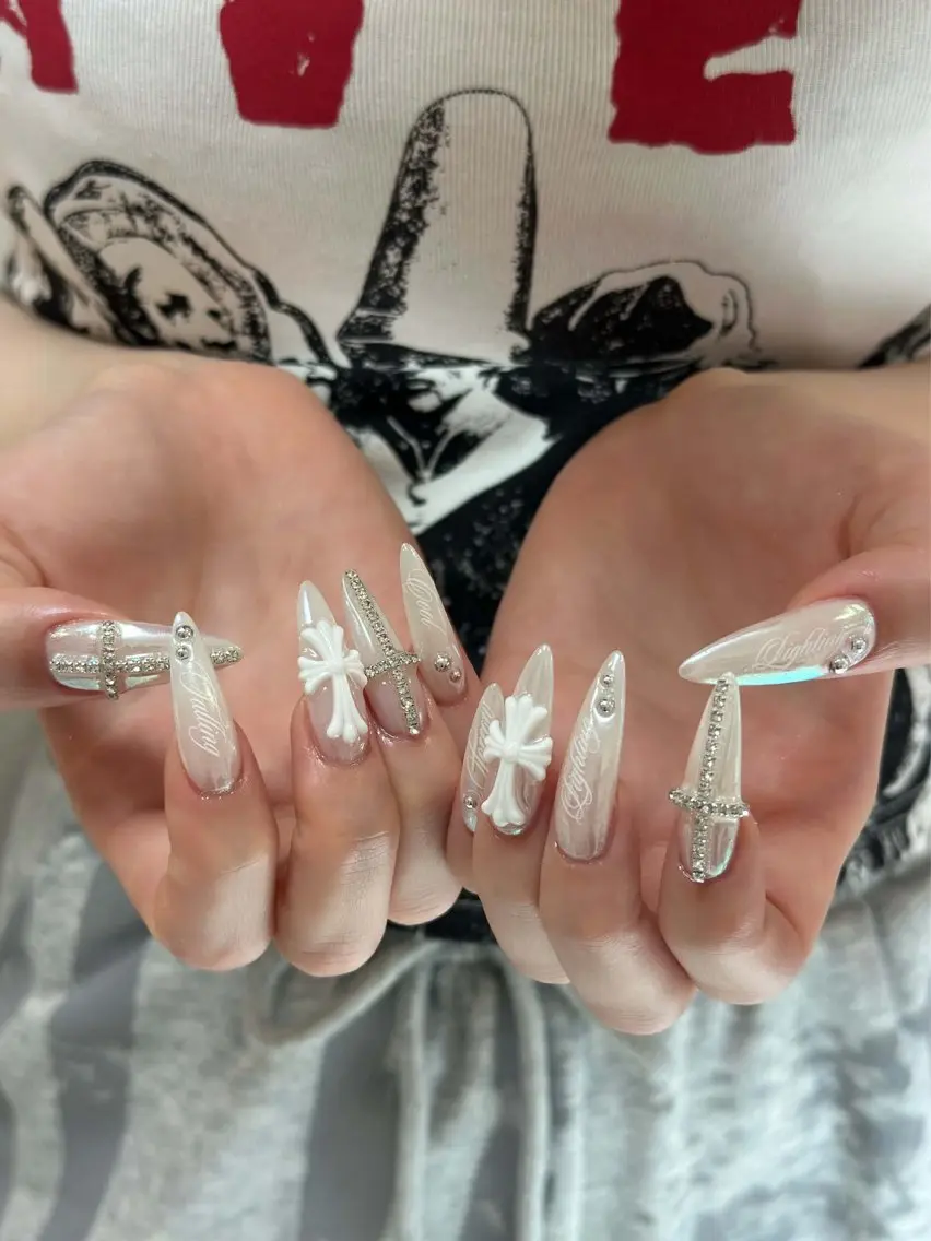 ネイル チークネイル ドット フレンチネイル グラデーション ハート ハンドネイル ハンドケア Eli Muse 新宿ネイルのネイルデザイン