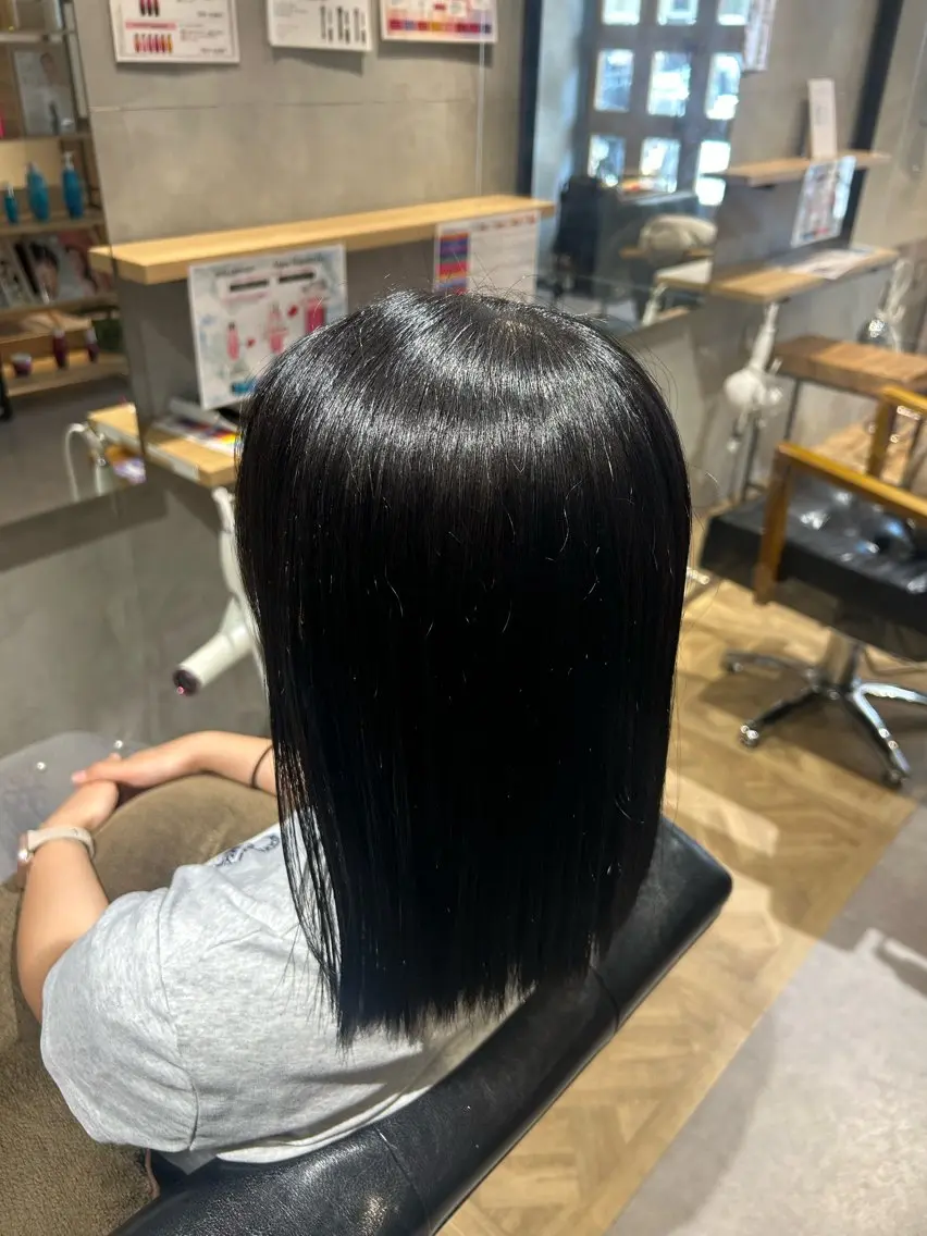 セミロング ヘアカラー 金澤 七海のヘアスタイル