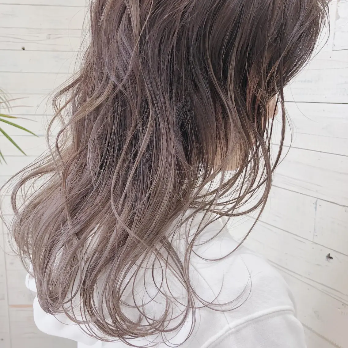 セミロング カラー ラベンダーカラー カット ヘアカラー トリートメント Lee (李 勇喜)のヘアスタイル