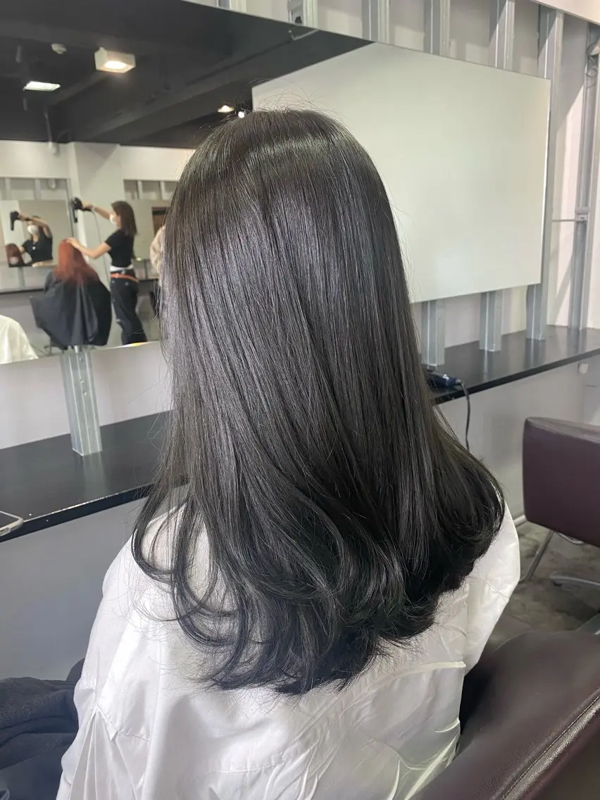 セミロング カラー 透明感カラー グレージュ オリーブグレージュ オリーブグレー カット ヘアカラー トリートメント ✴︎赤み除去カラー daichi✴︎のヘアスタイル