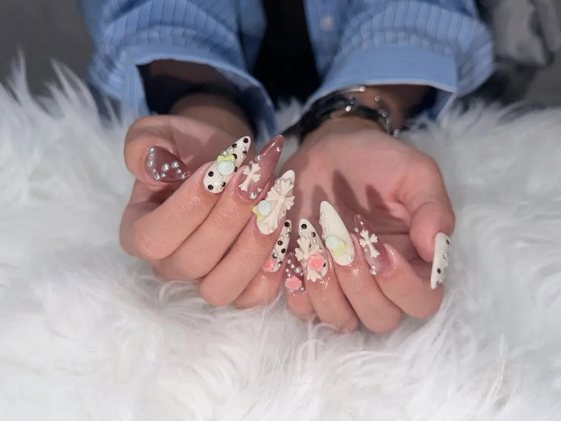 ネイル ハンドネイル BERA NAILSのネイルデザイン