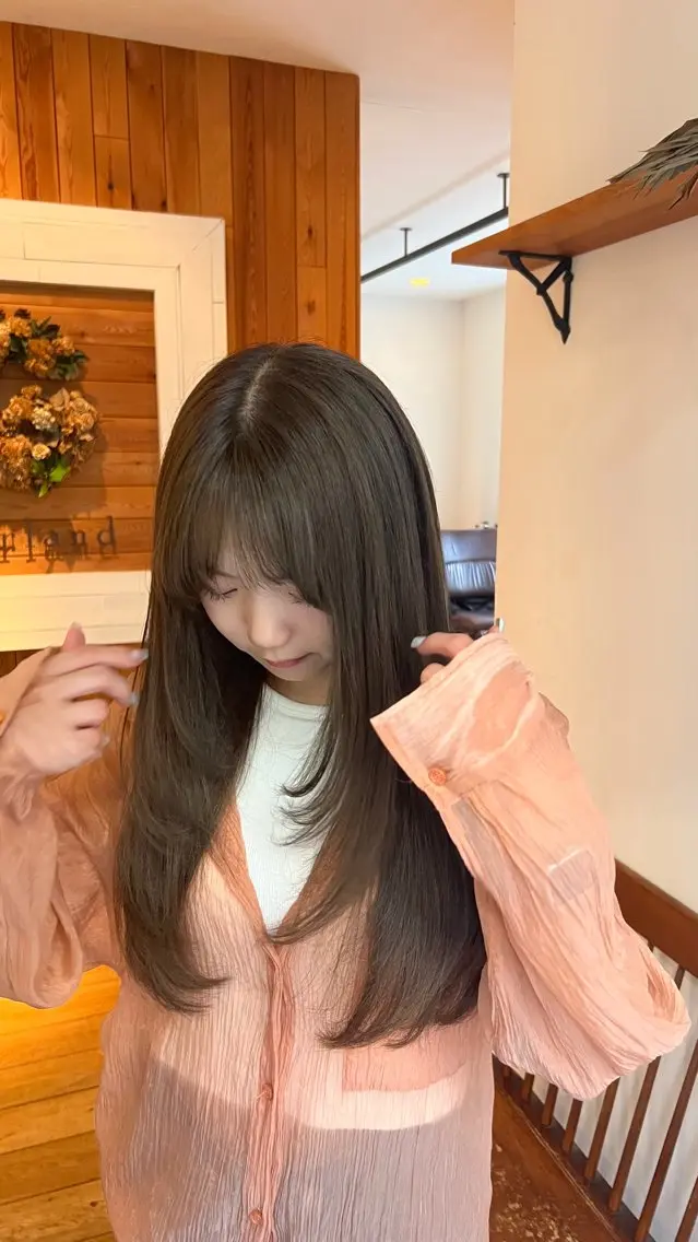 ロング カラー カット ヘアカラー ミディアムレイヤー/ 艶カラー🎀　emiのヘアスタイル