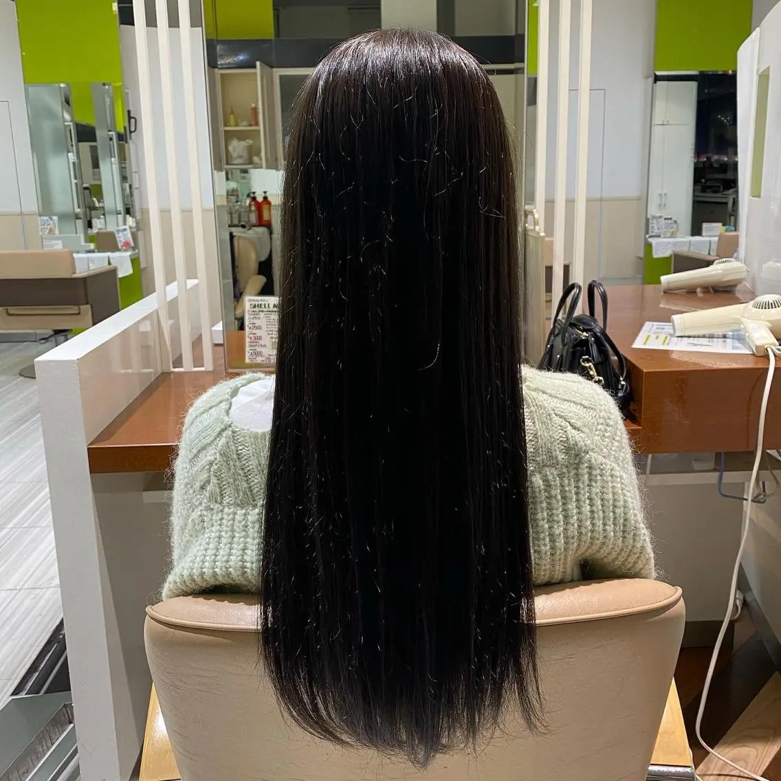カラー サントス 芳美のヘアスタイル