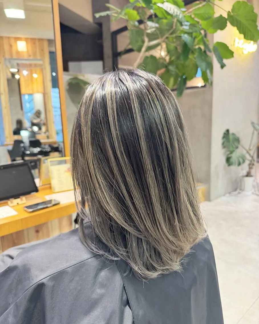 ロング カラー ヘアアレンジ 佐々木  まゆかのヘアスタイル
