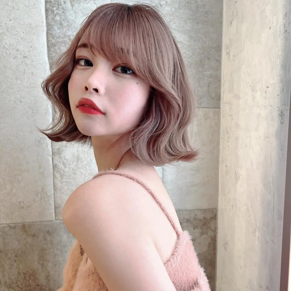 ミディアム カラー ボブ くびれヘア カット ヘアカラー トリートメント 韓国ヘア特化型美容師 カワノマイ🇰🇷のヘアスタイル