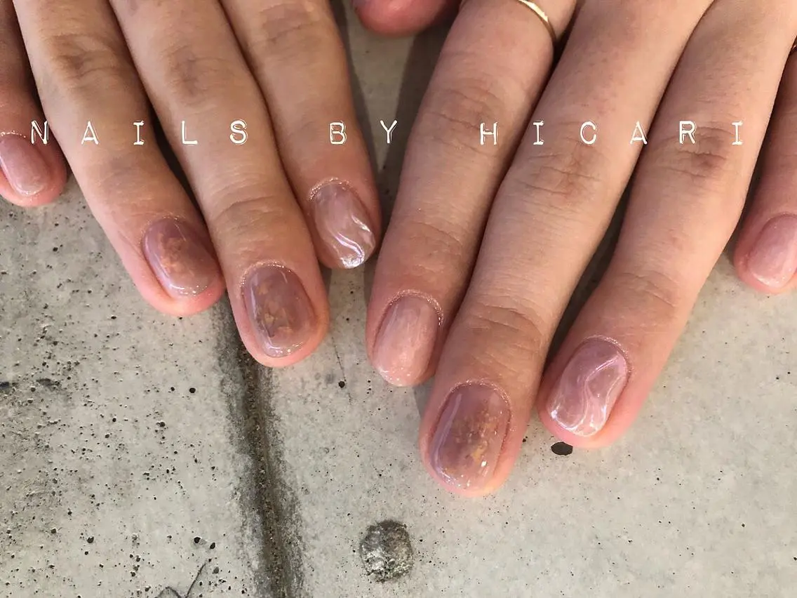 ショート カラー ネイル マツエク・マツパ ジェルネイル ニュアンスネイル パラジェル illum hicariのネイルデザイン