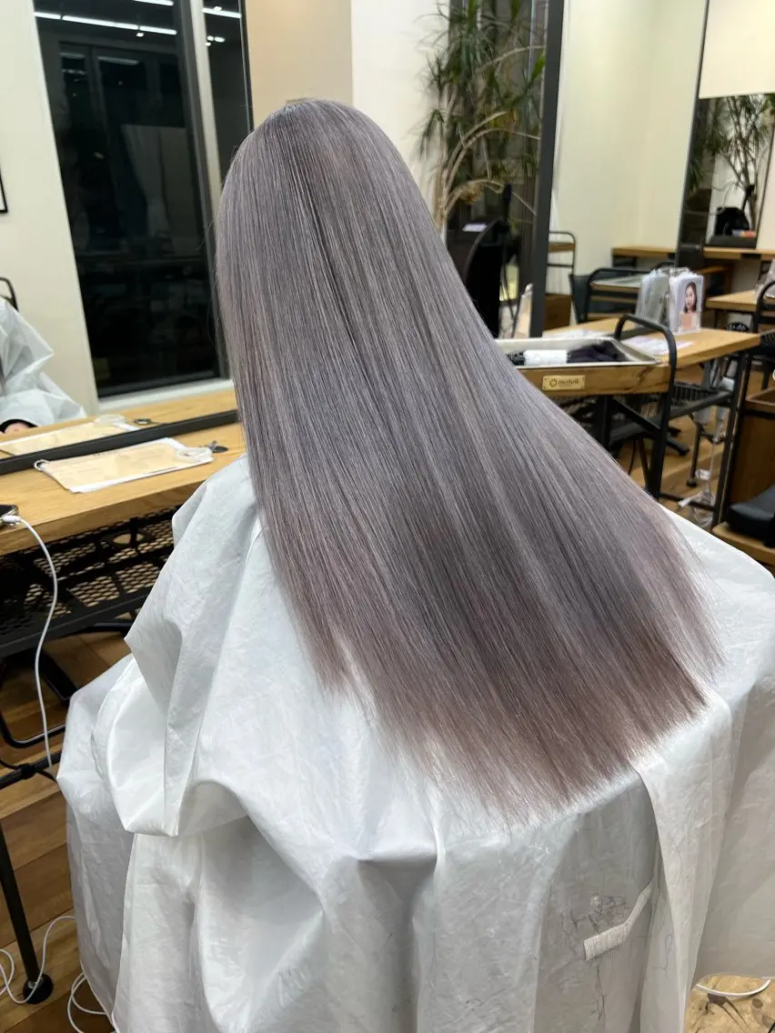 ロング カラー ブリーチ ハイトーンカラー カット ヘアカラー トリートメント 抜きっぱなしブロンド /ハイトーン/カナタのヘアスタイル