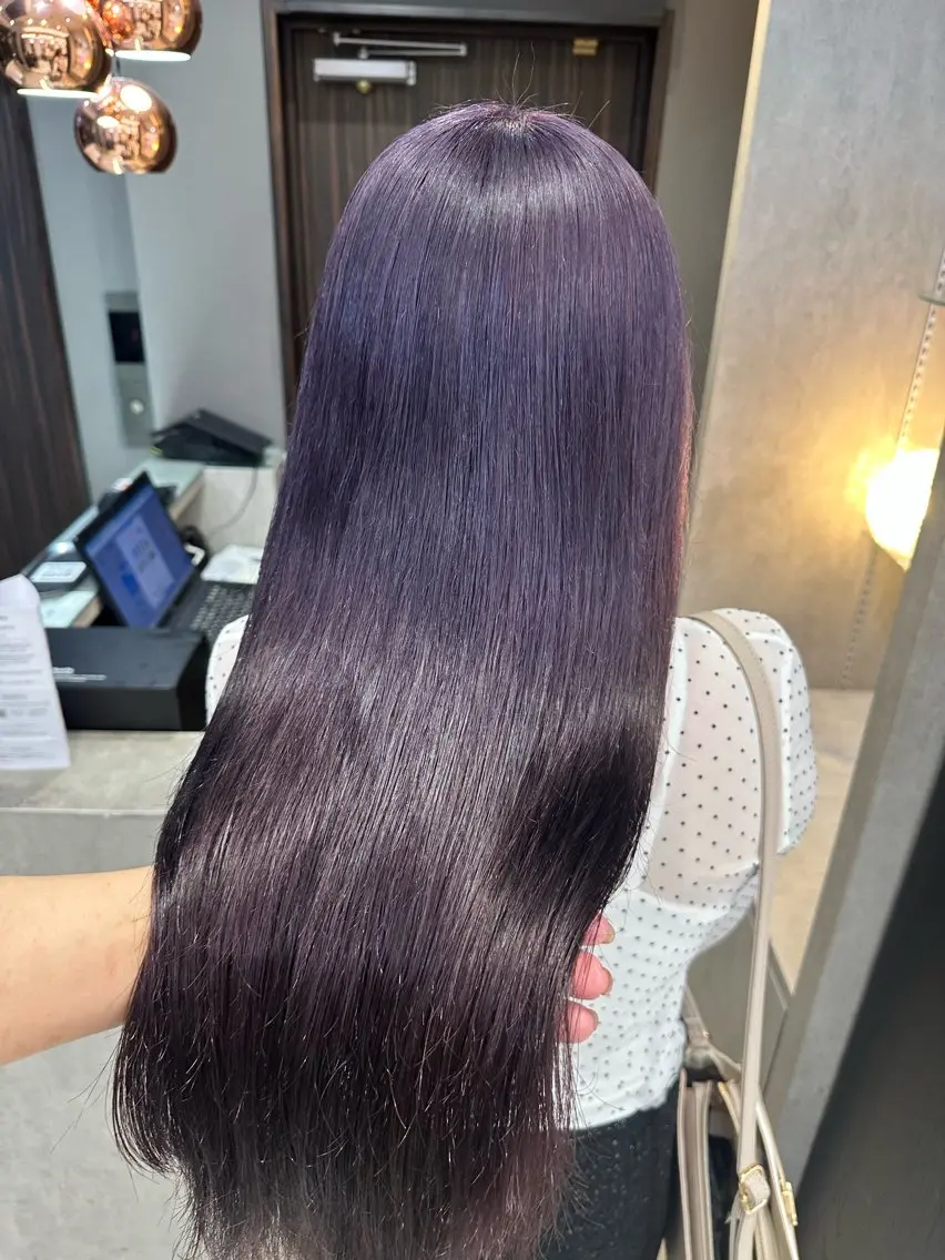 ロング カラー ベージュカラー ブリーチ ダブルカラー ハイトーンカラー ミルクティーベージュ カット ヘアカラー トリートメント AYAKASA 暖色カラー/レイヤーのヘアスタイル