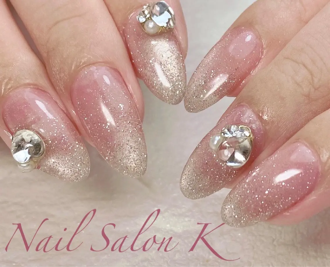 ネイル フラッシュネイル フラッシュマグ グラデーション ハート キラキラネイル ハンドネイル Nail Salon K 🧸美爪育成のネイルデザイン