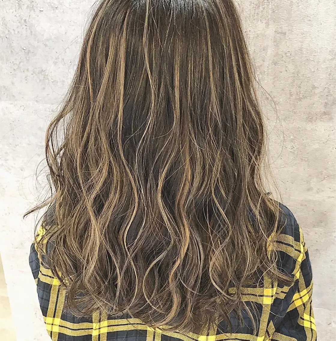 セミロング カラー ハイライトカラー ハイライト ✨MiL✨ ✨心斎橋✨のヘアスタイル