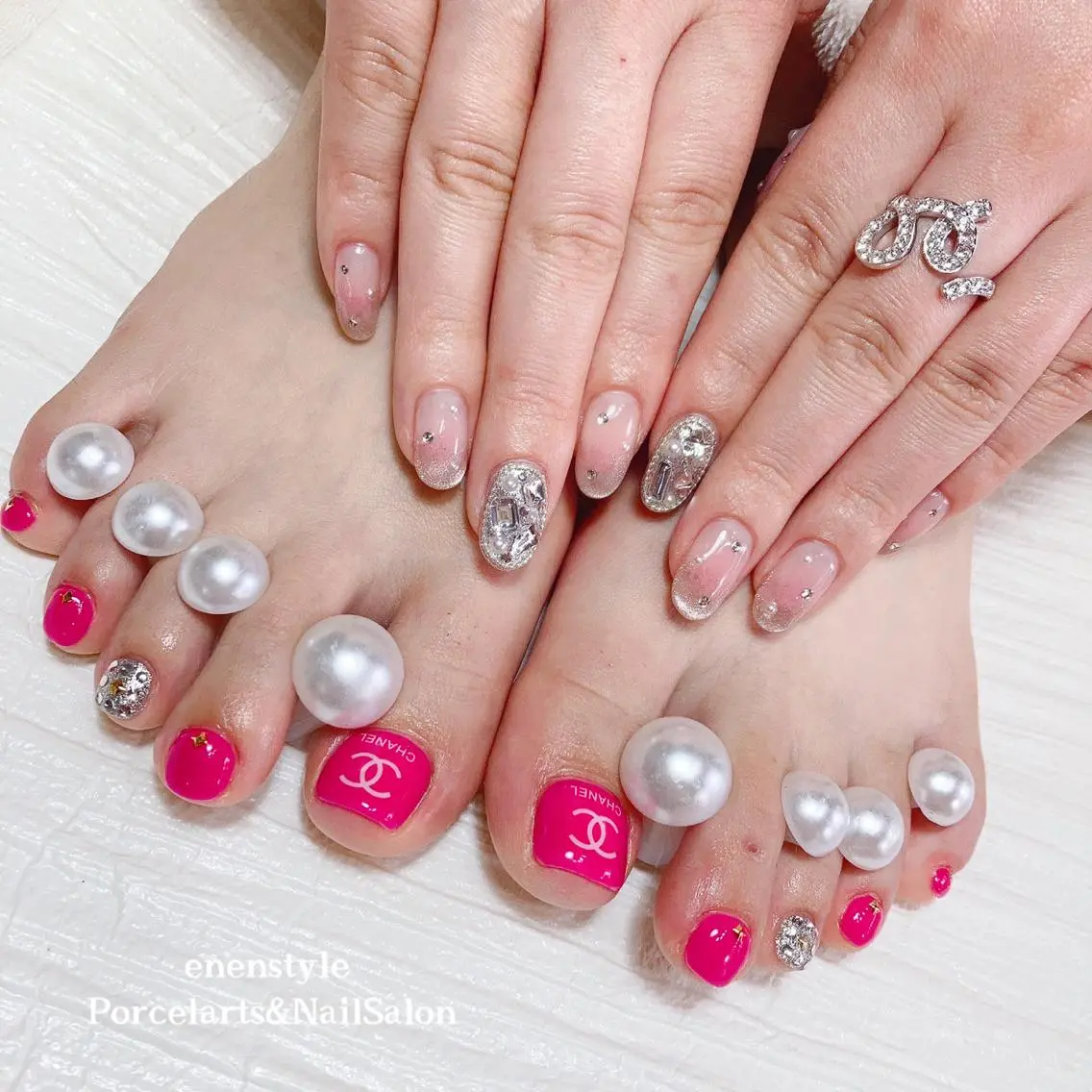 ミディアム ネイル 🐾enen style 🐾のネイルデザイン