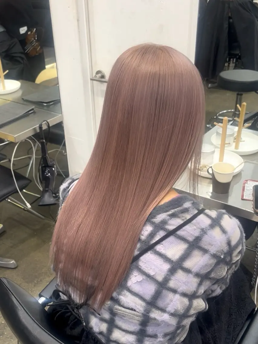 ロング カラー ブリーチ ピンクカラー カット ヘアカラー 新宿 似合わせカラー HINAのヘアスタイル