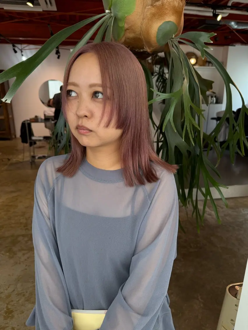 ミディアム カット ヘアカラー トリートメント 小野江 祐李のヘアスタイル