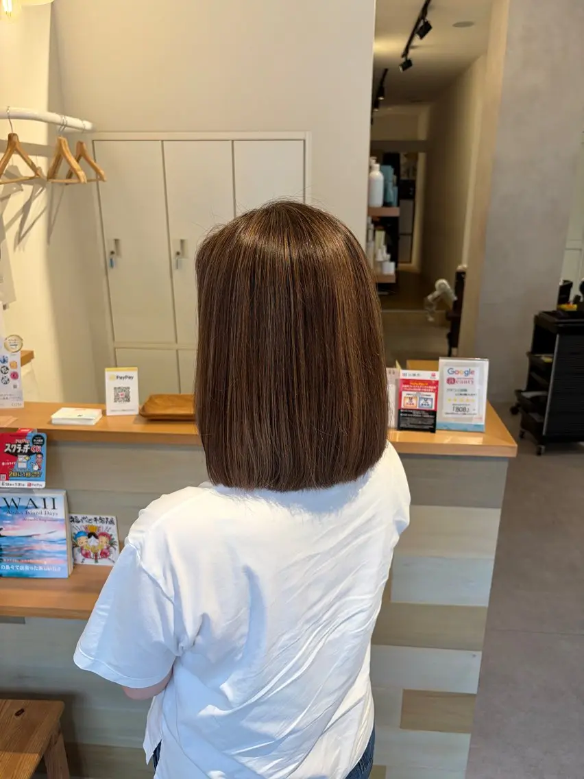 ミディアム カラー カット ヘアカラー トリートメント 荒井 茉凜のヘアスタイル