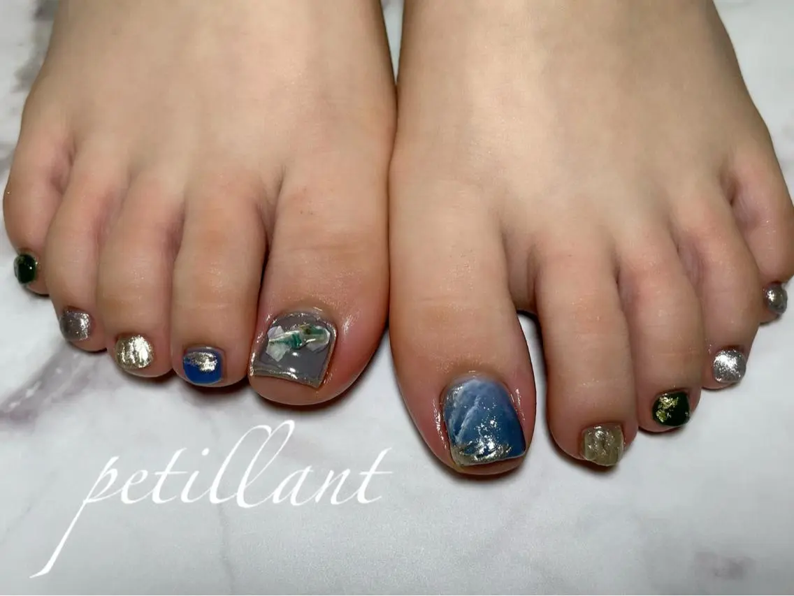 ネイル キラキラネイル フットネイル nail salon petillantのネイルデザイン