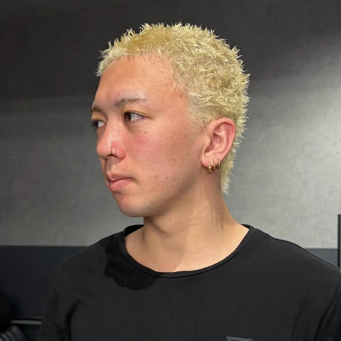 パーマ メンズ メンズブリーチ 志村 シュンスケのヘアスタイル