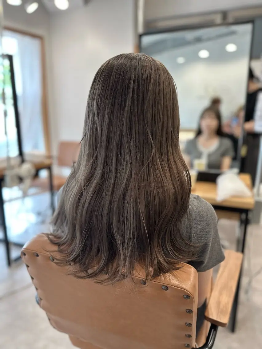 ロング カラー ベージュカラー ミルクティーベージュ ヘアカラー トリートメント 特殊カラー特化 ✂️SHIAN フジのヘアスタイル