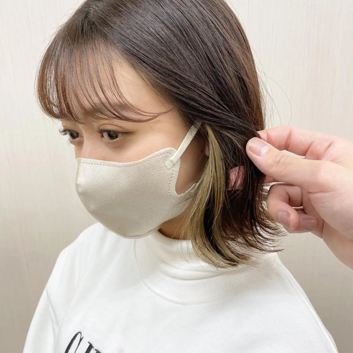 ショート カラー ベージュカラー エクステ あさだ しゅうたろうのヘアスタイル