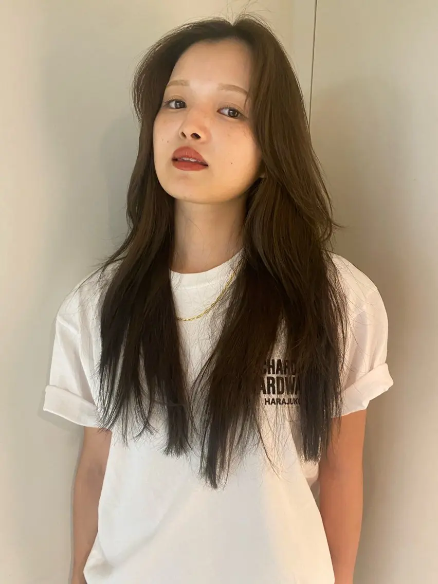 ロング サトウ ナナのヘアスタイル