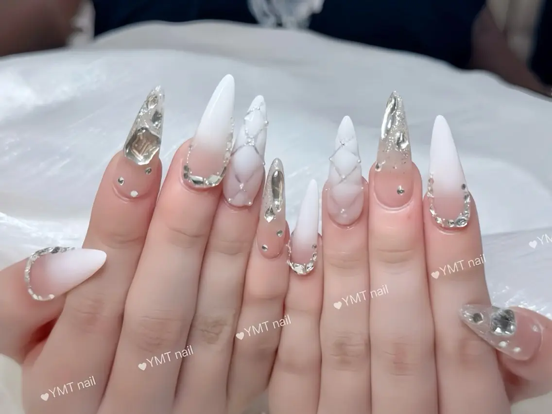 ネイル 長さ出し フットネイル ジェルネイル 韓国ネイル マグネットネイル ハンドネイル YMT NailStudioのネイルデザイン