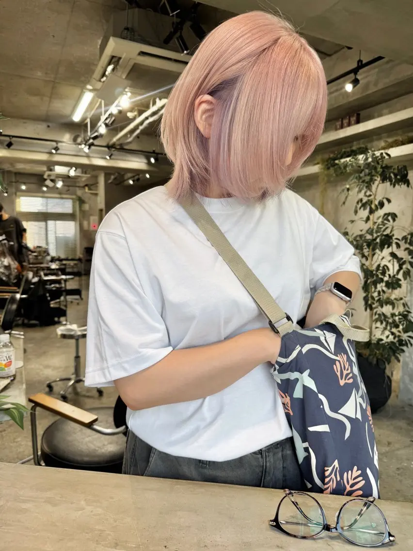 ミディアム カラー ピンクカラー パープルカラー 横浜ブリーチムラ直し ハイトーン/ブリーチのヘアスタイル
