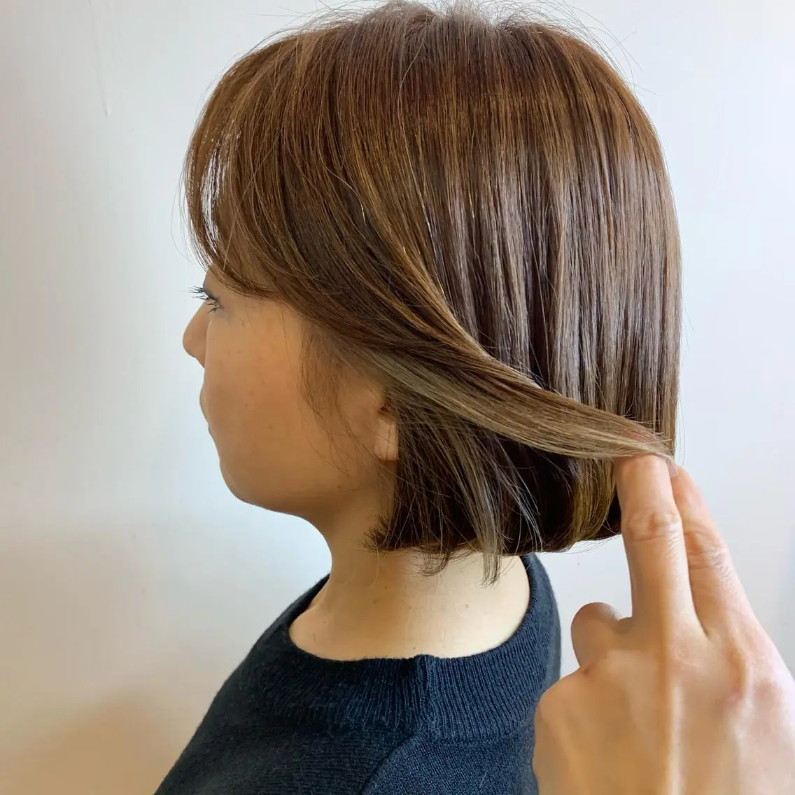 ミディアム カラー ベージュカラー イヤリングカラー カット ヘアカラー トリートメント LINK yumiのヘアスタイル
