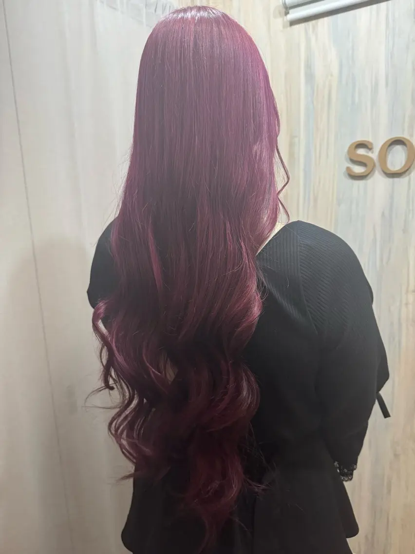 ロング カラー Mayuka 🩶のヘアスタイル