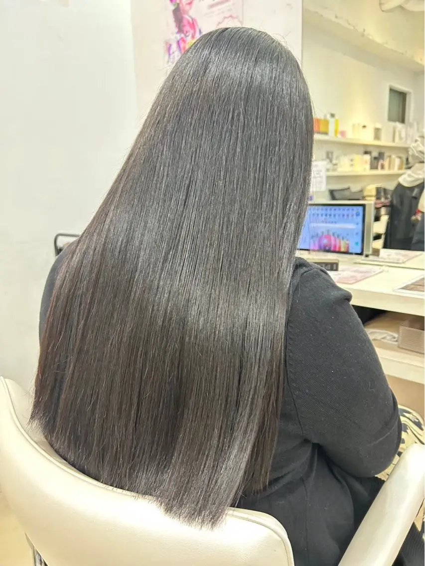 ロング Refuge by produceのヘアスタイル