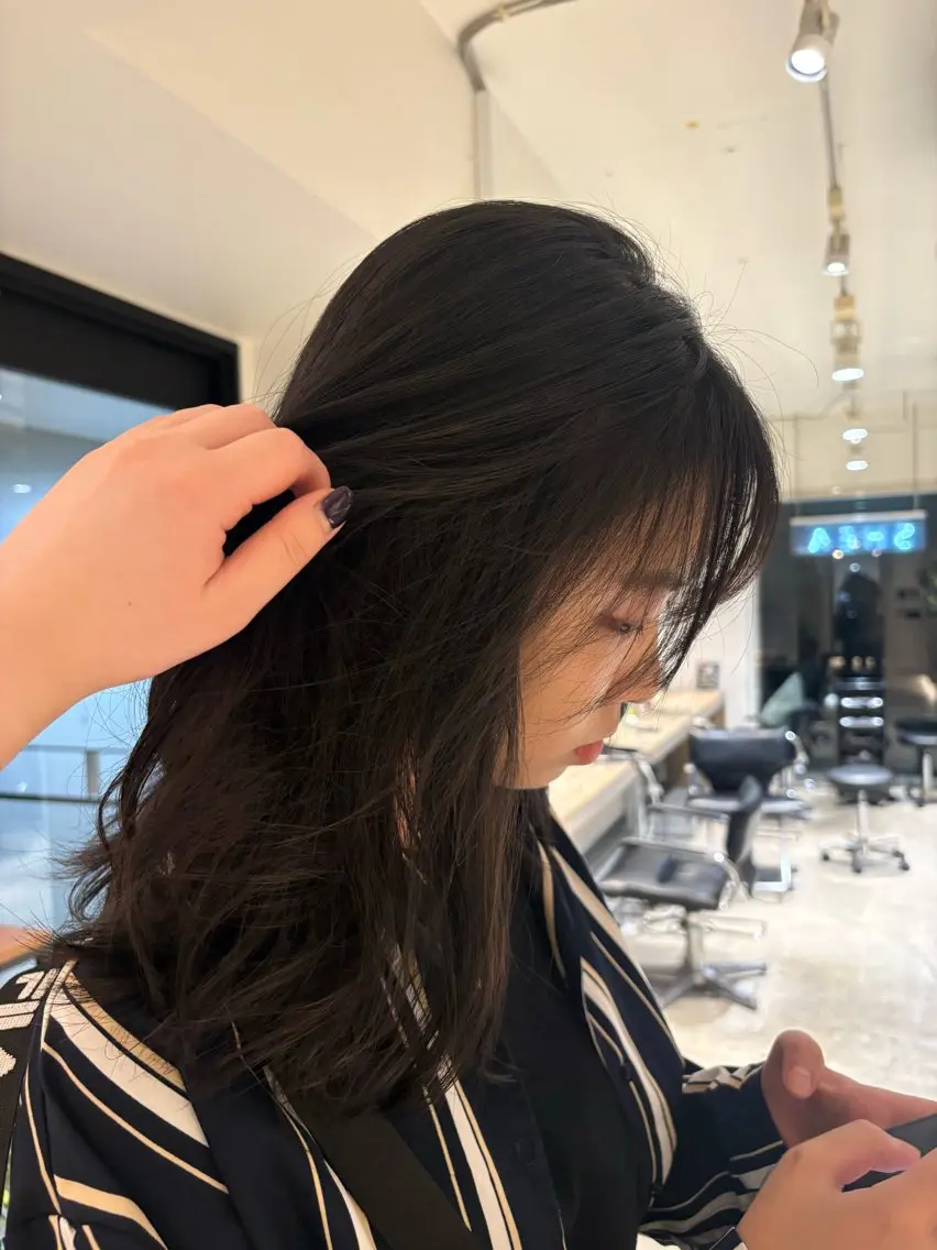 ミディアム カラー ヘアカラー SHEAaoyama イソダハルカのヘアスタイル