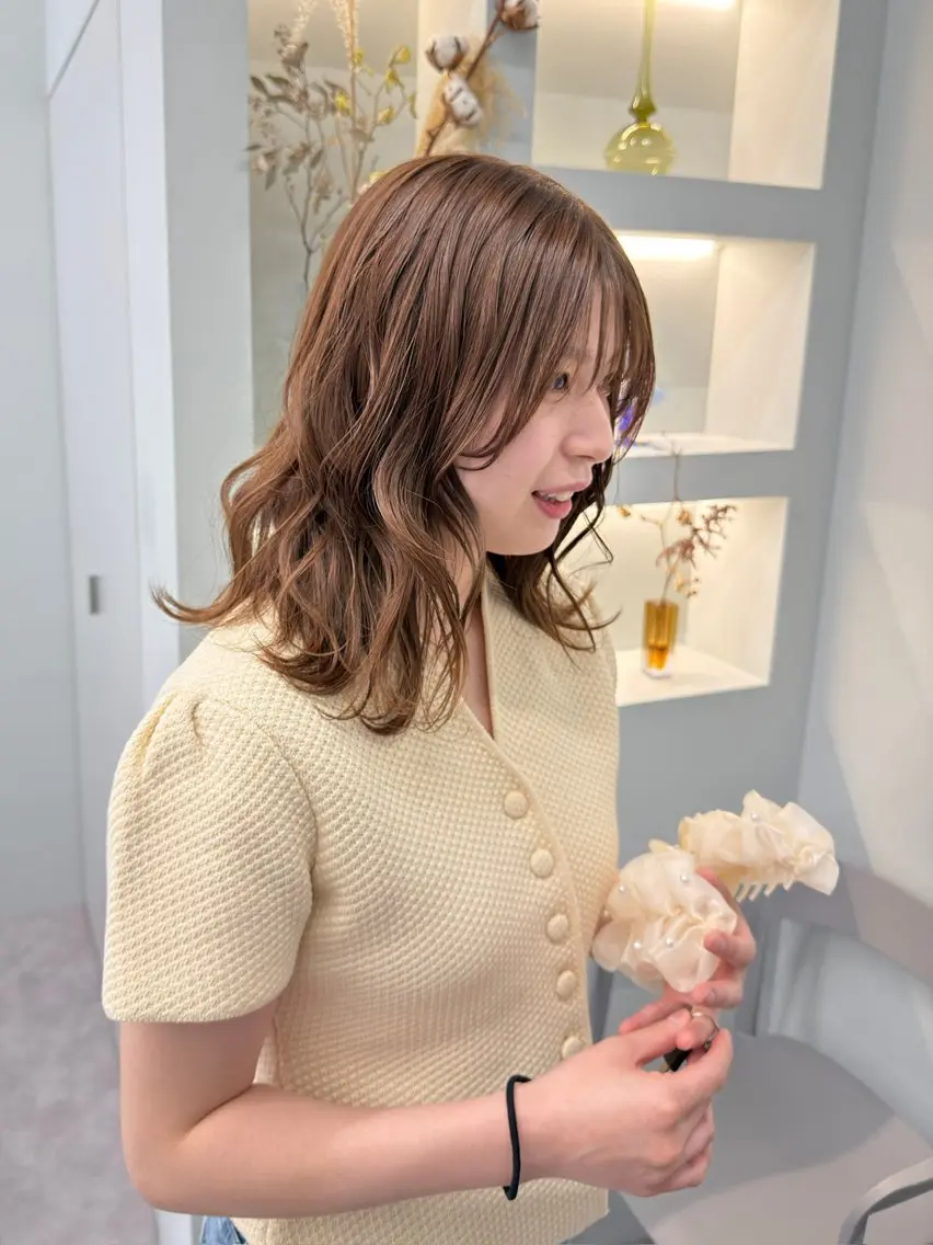 ミディアム カラー アッシュ ベージュカラー カット ヘアカラー トリートメント 挟間  直人のヘアスタイル