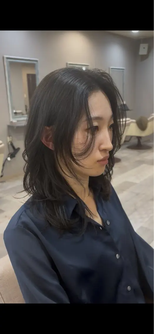 ミディアム レイヤーカット 小顔カット カット レイヤー/透けカラー ✨KANAのヘアスタイル