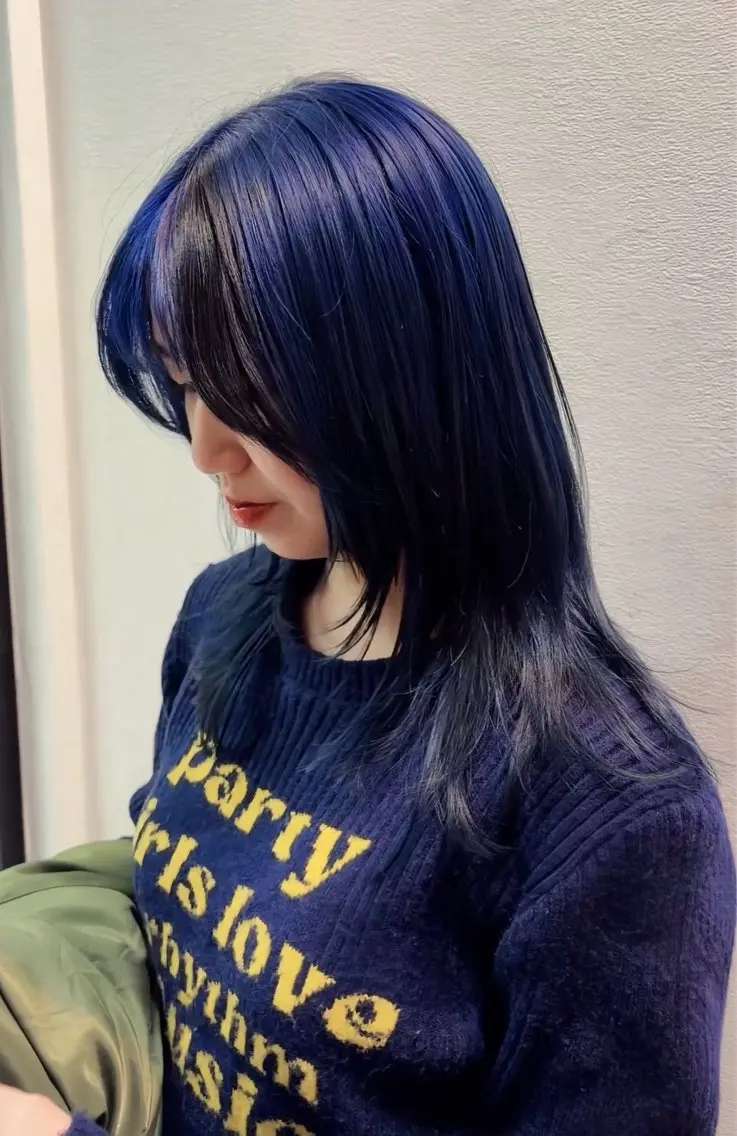 セミロング カラー Riho ブリーチモデル募集中のヘアスタイル