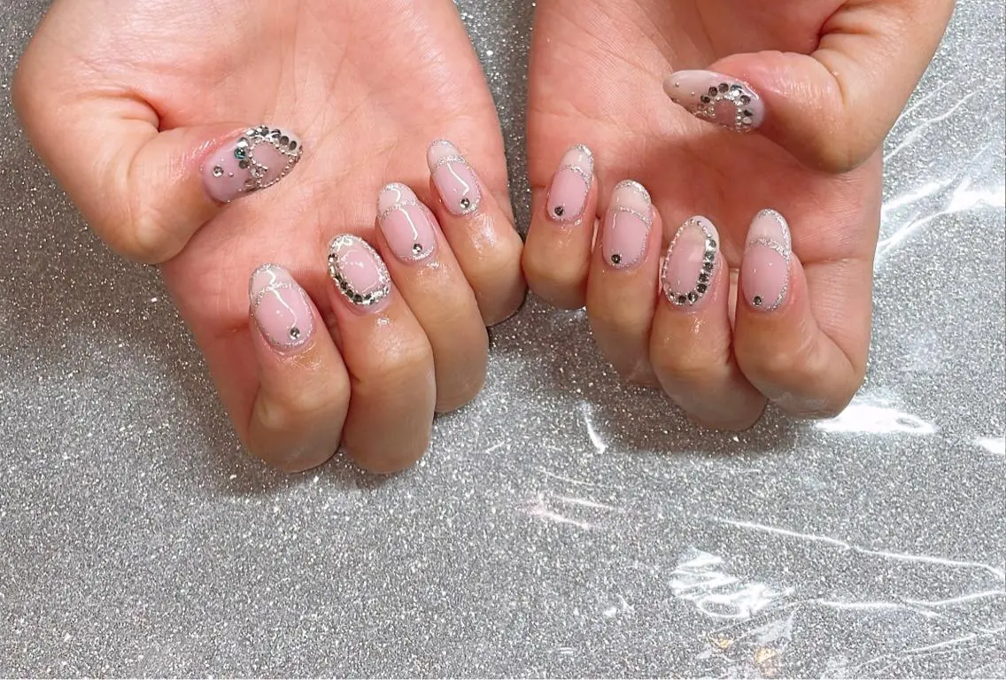 ネイル ハンドネイル VIERU 🌈🎀💖のネイルデザイン