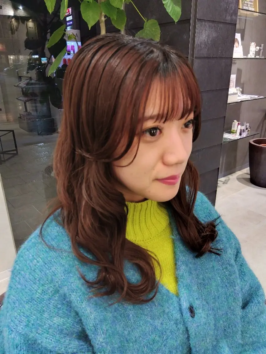 ミディアム 板垣 佳那のヘアスタイル