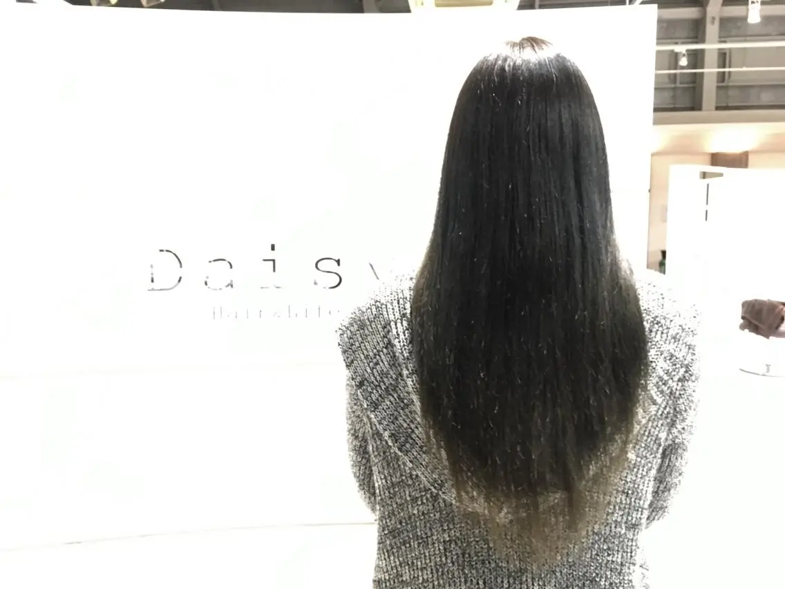 ロング カラー グラデーションカラー 佐藤 結花のヘアスタイル
